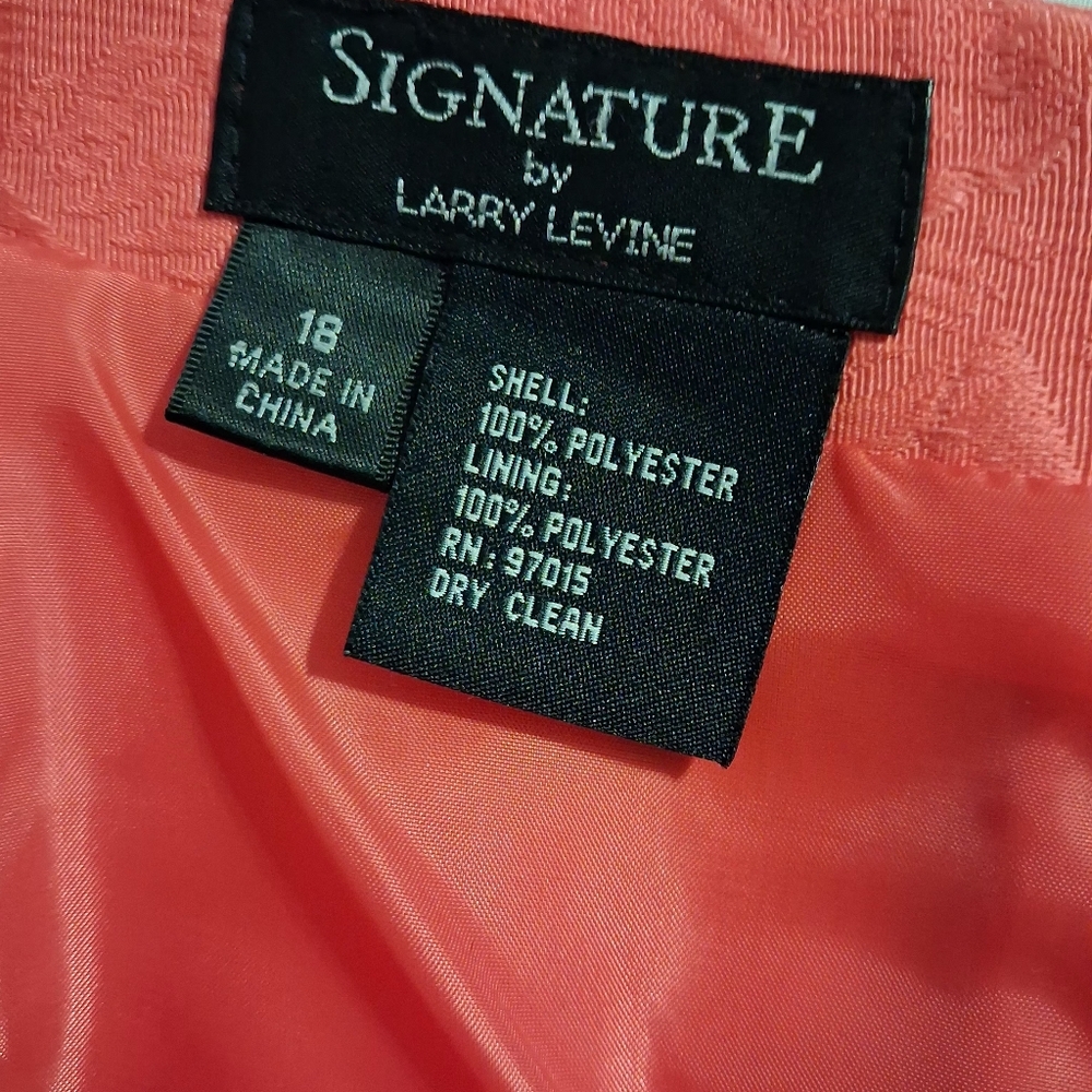 Coral Textured Two-Piece Skirt Suit with Belt Size 18 - Picture 5 of 11